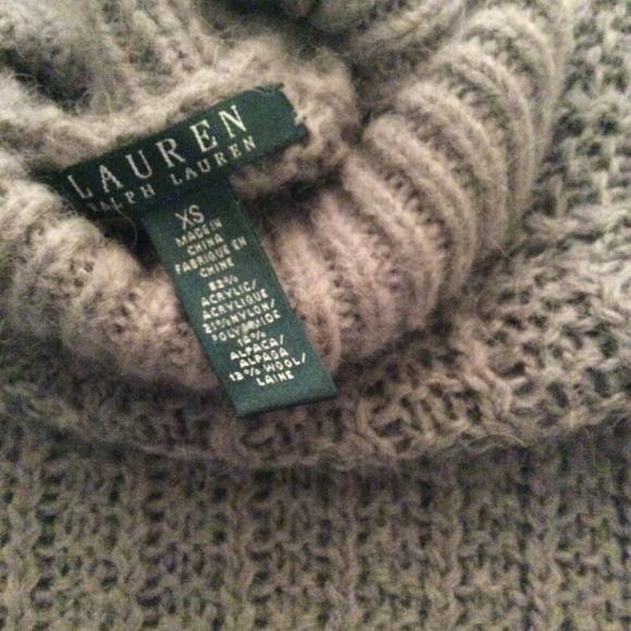 EUC. Ralph Lauren gray turtleneck sweater - Picture 6 of 6